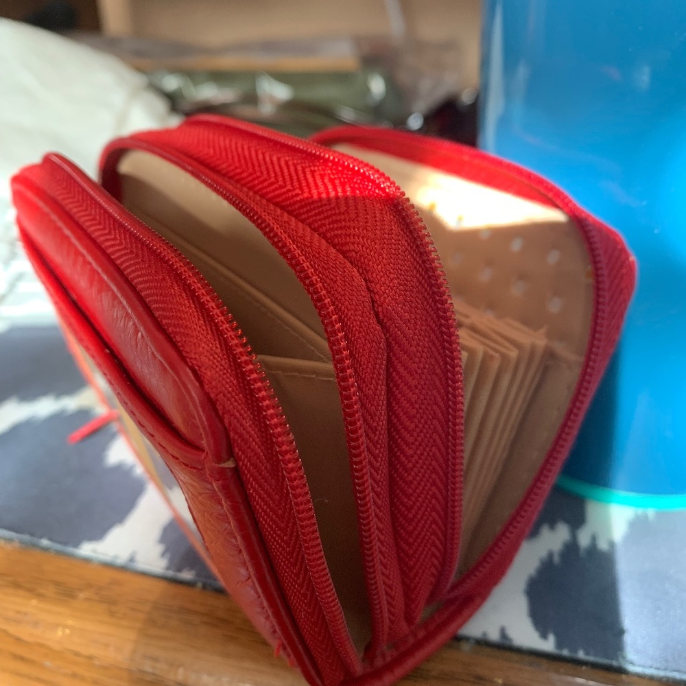 LEATHER WALLET